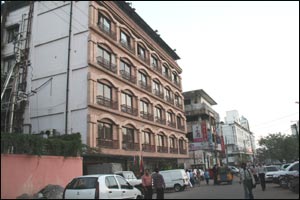 Belsons Taj Mahal Hotel