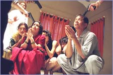 Darwaza Bandh Rakho (hindi) - show timings, theatres list