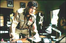 Khakee (hindi) - show timings, theatres list