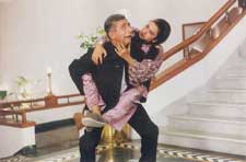 Mujhe Meri Biwi Se Bachaao