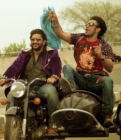 Guddu Rangeela (hindi) - show timings, theatres list
