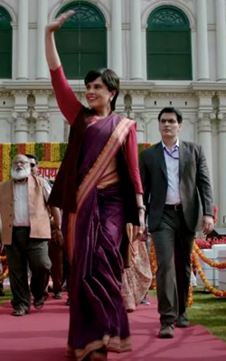 Madam Chief Minister (hindi) reviews