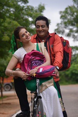 Meelo Evaru Kotiswarudu (telugu) reviews