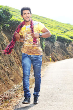 Pyar Mein Padipoyane (telugu) - show timings, theatres list
