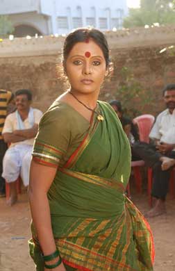 Veeranari Chakali Ilamma (telugu) - show timings, theatres list